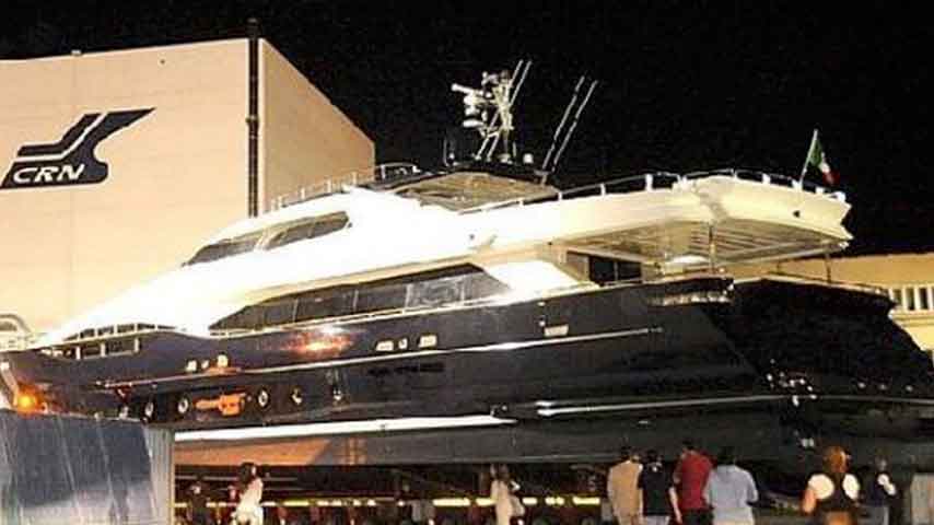 yacht pier silvio berlusconi prezzo