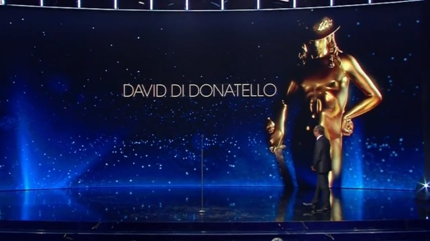 palco del david di donatello con a destra carlo conti di profilo