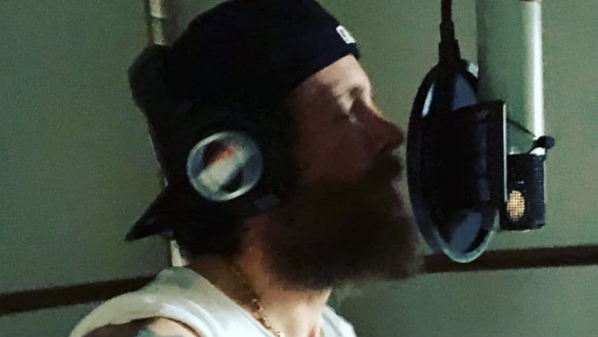 lorenzo jovanotti mentre canta