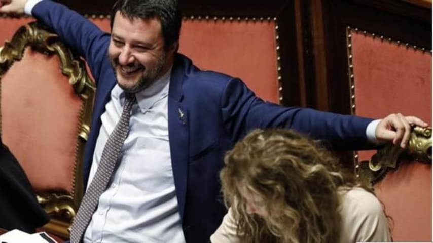 Matteo Salvini felice in Aula