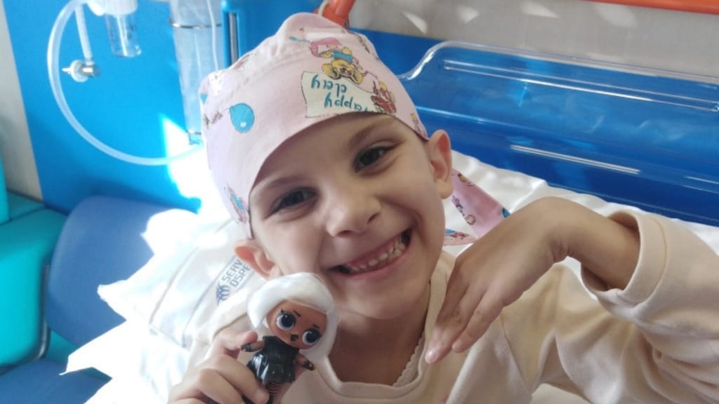 Giulia è affetta da un neuroblastoma, la mamma ha perso il lavoro e sono ancora tante le spese che dovrà affronatre per curarsi: una raccolta fondi per aiutarla