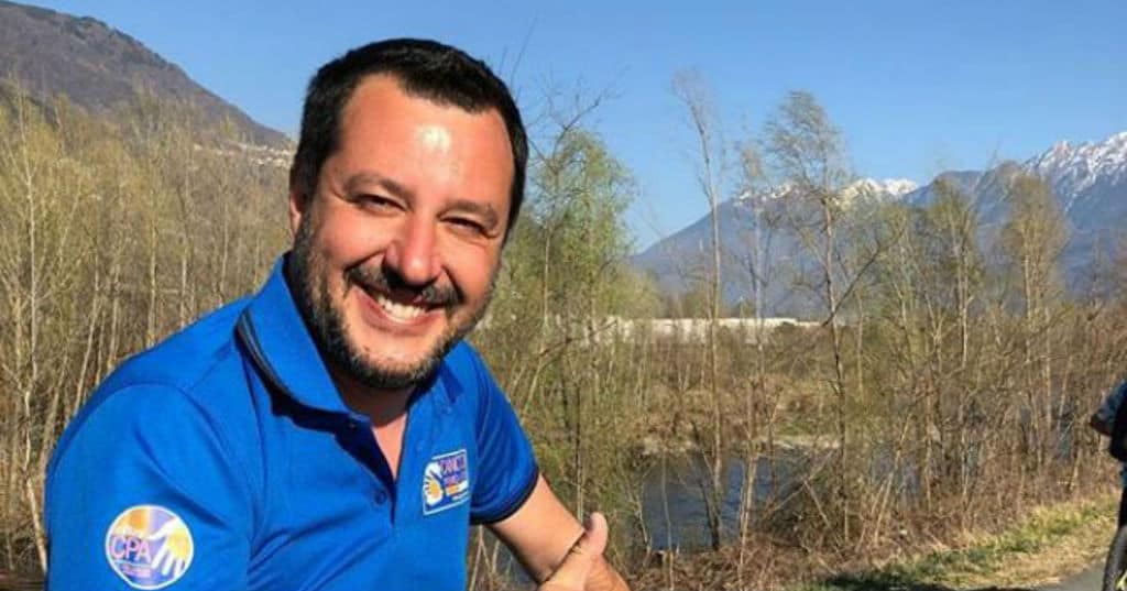 matteo salvini in bici