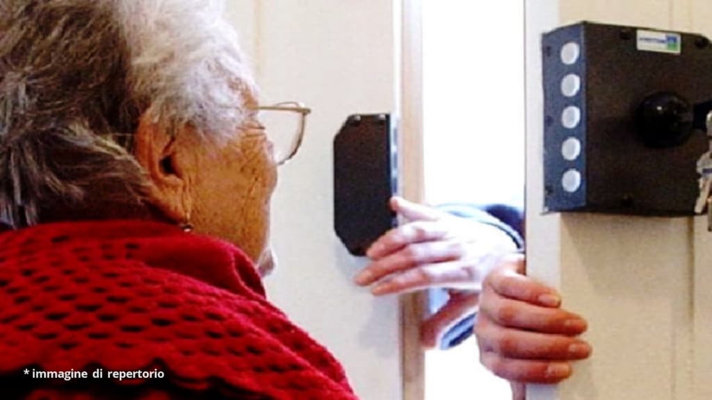 Si finge un tecnico dell'acquedotto e truffa due anziani ad Asti