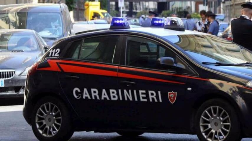 Napoli, 76enne trovata morta legata e imbavagliata a casa sua