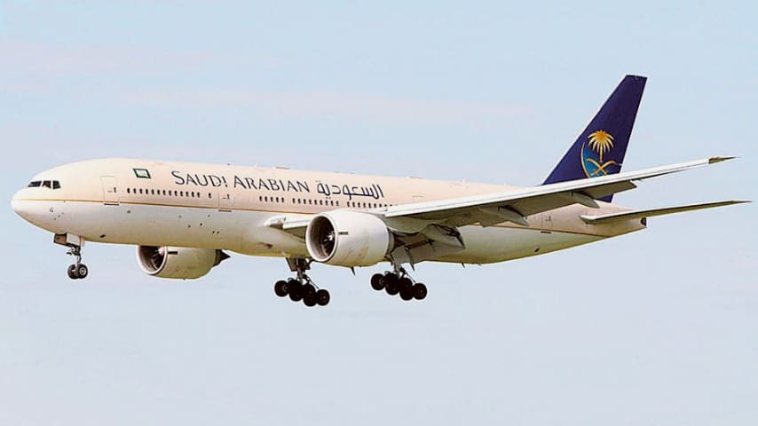 Sos in volo: mamma dimentica il figlio al gate, l'aereo torna indietro