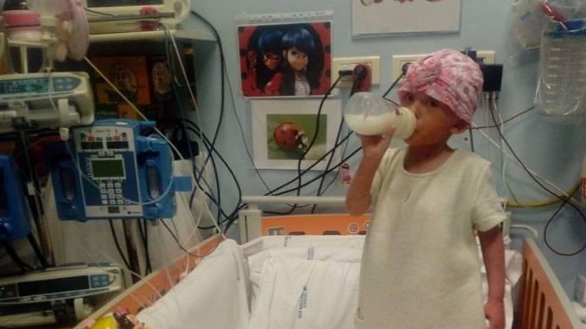 La piccola Elisa nel suo lettino all'ospedale pediatrico Bambino Gesù di Roma. Immagine: Pardini Fabio Per Elisa/Facebook