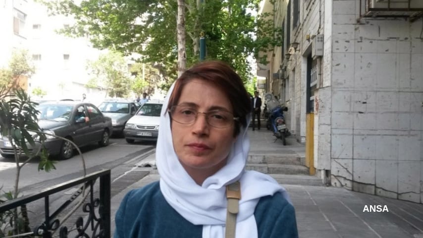 Nasrin Sotoudeh, l'attivista iraniana in difesa dei diritti umani condannata a 33 anni di carcere e 148 frustate (Foto ANSA)