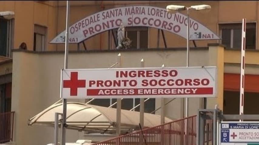 Ospedale Loreto Mare (Foto Ansa)