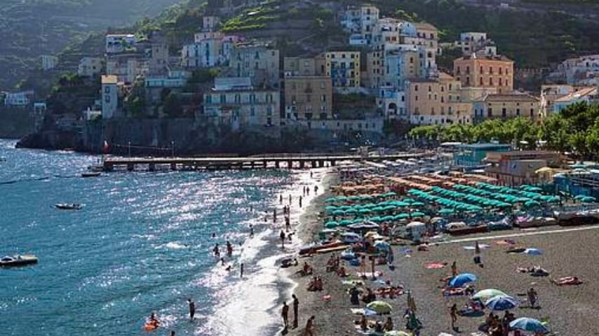 Spiaggia di Minori, Costiera Amalfitana. Immagine: Sito Positano.com