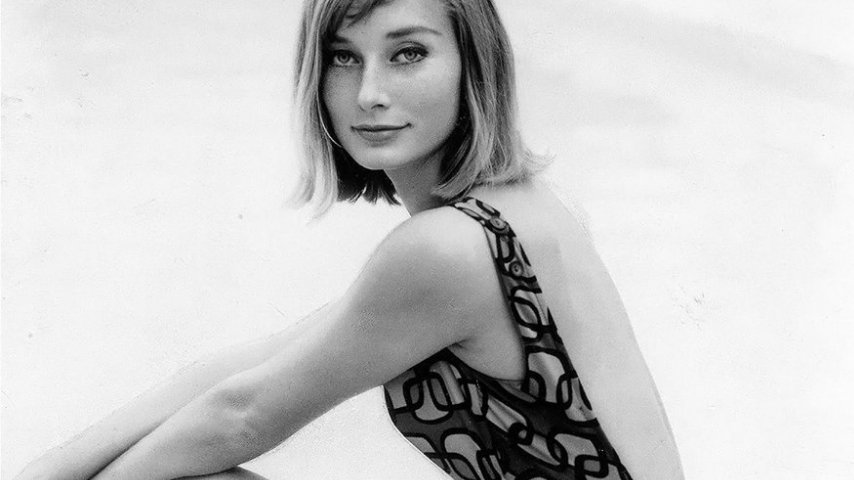 Tania Mallet in una foto del 1961. Fonte: Tania Mallet Fanpage/Facebook