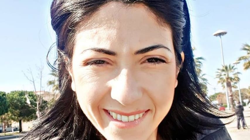 Veronica Costantini era una donna forte, solare, in tutte le foto appare sempre sorridente, e amava la sua famiglia. Immagine: Veronica Costantini/Facebook