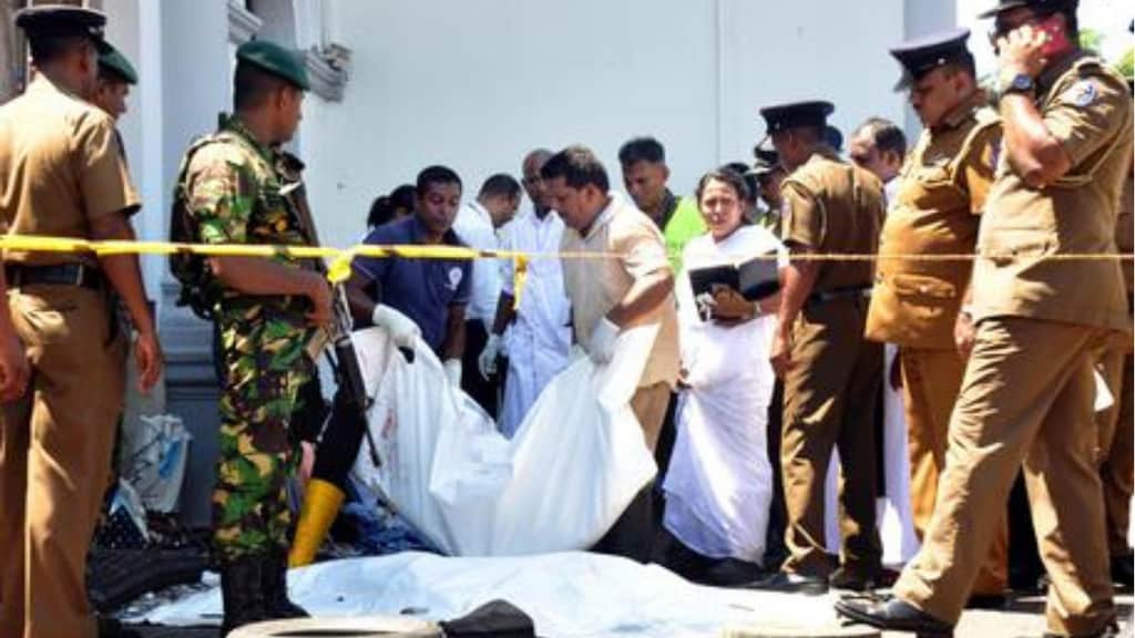 Attentati in Sri Lanka: Isis rivendica la mattanza