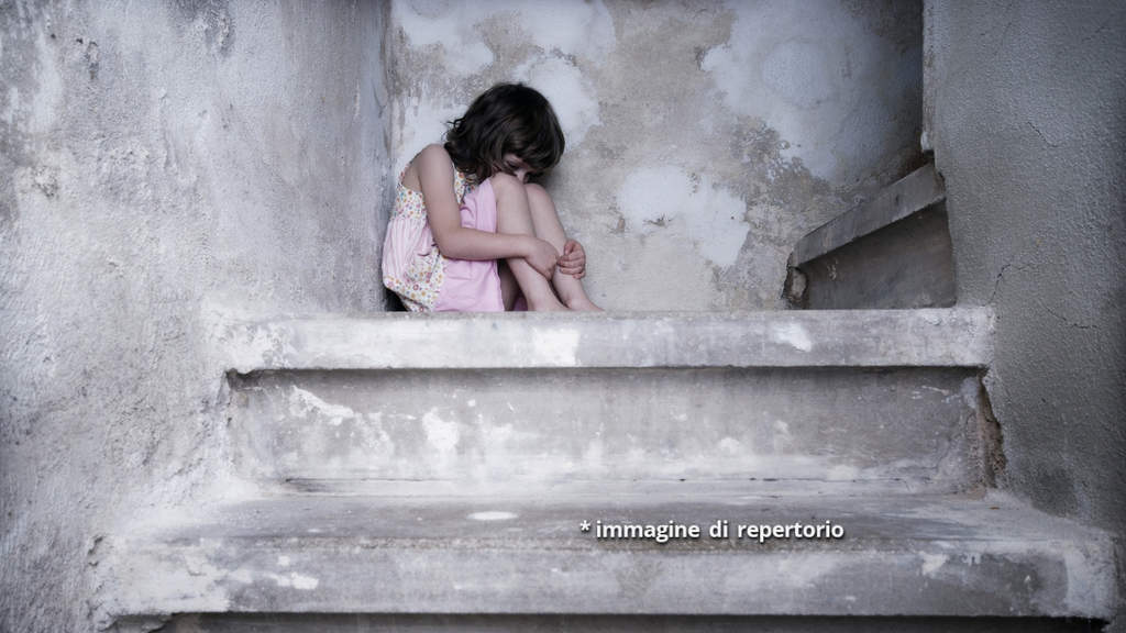 bambina violenza repertorio evidenza