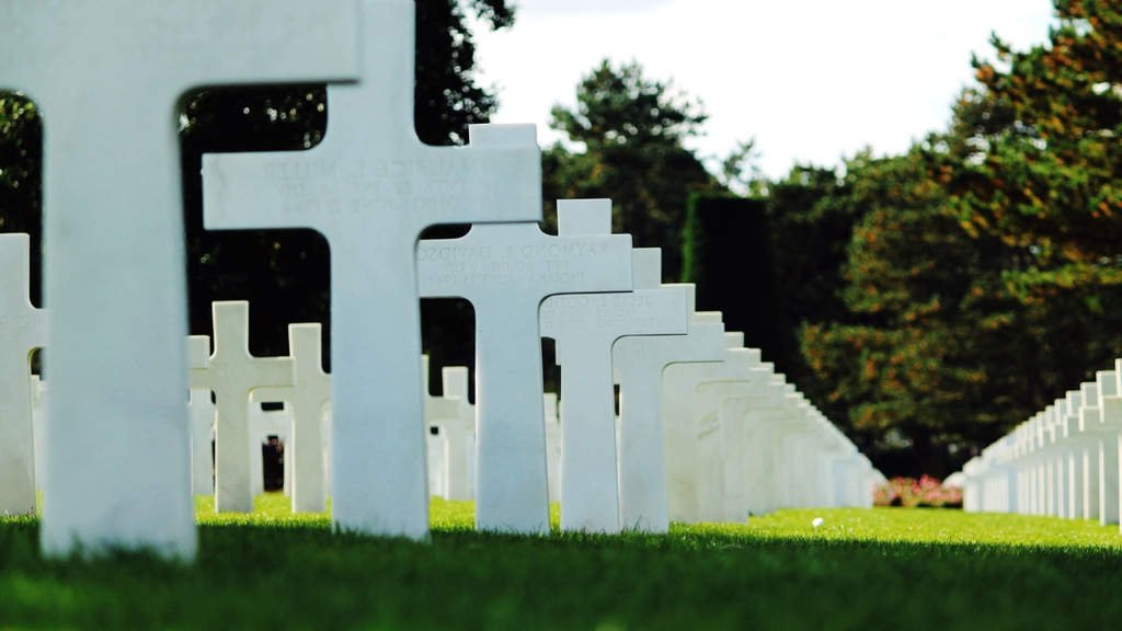 croci nel cimitero