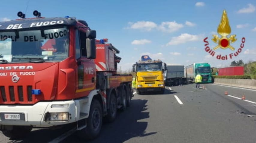 camion vigili del fuoco