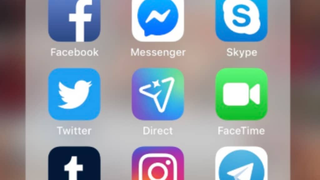 schermata di cellulare con social network