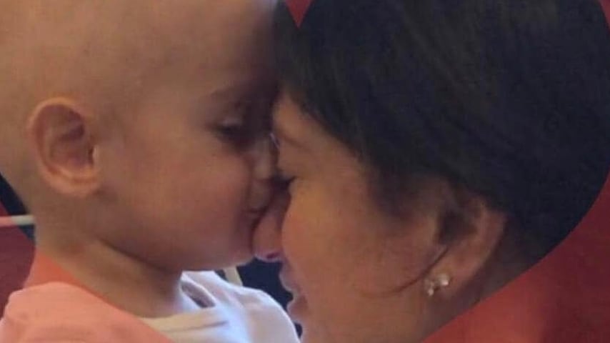 Il piccolo Alessandro Maria insieme alla sua mamma. Immagine: Alessandro Maria Montresor/Facebook
