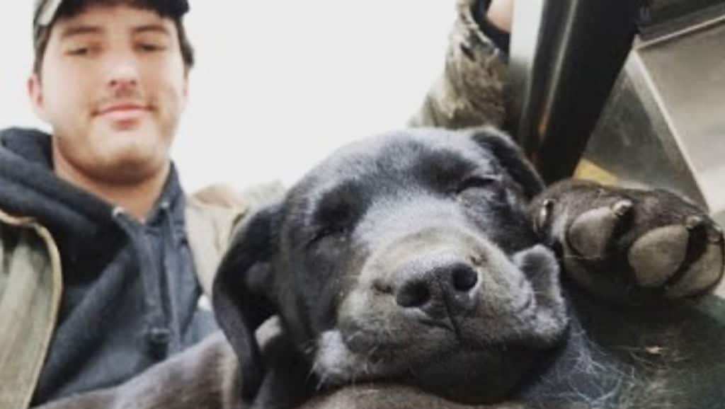 Nick Abbott e il suo cane Emerson