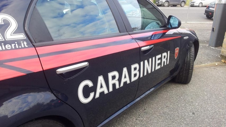 Vicenza, 15enne drogata e stuprata: venduta dall'amica in cambio di droga