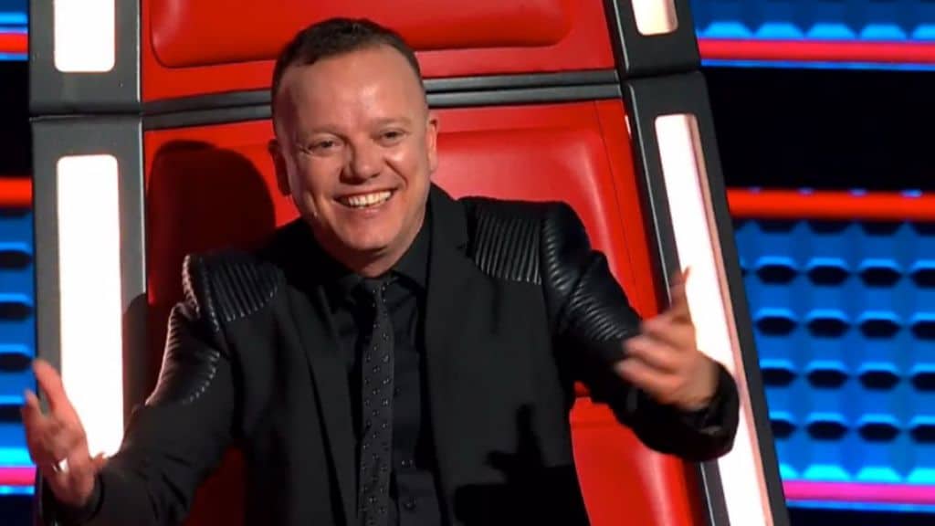 gigi d alessio sulla poltrona di the voice