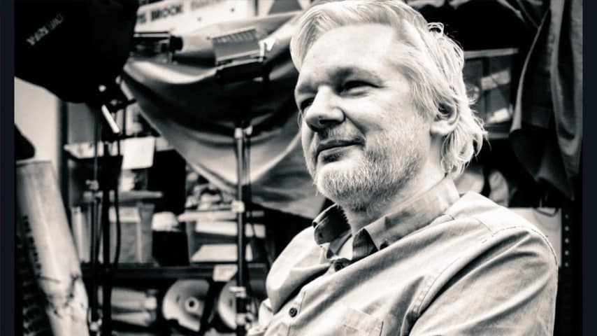 Julian Assange condannato