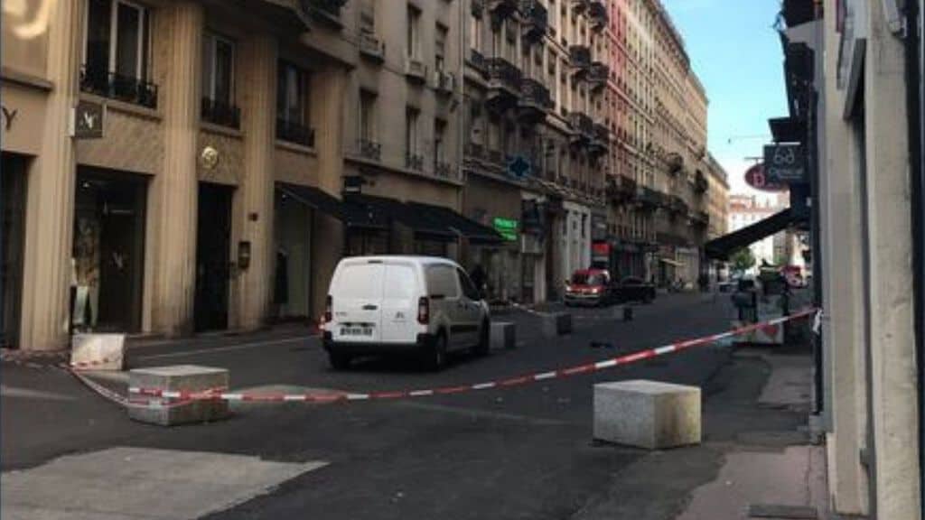 rue victor hugo lione luogo dell'esplosione