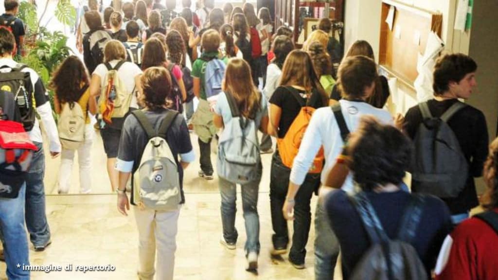 Lodi, madre picchia professoressa perché la figlia era stata sospesa