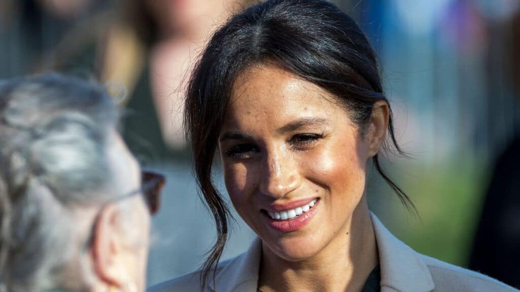 primo piano di meghan markle