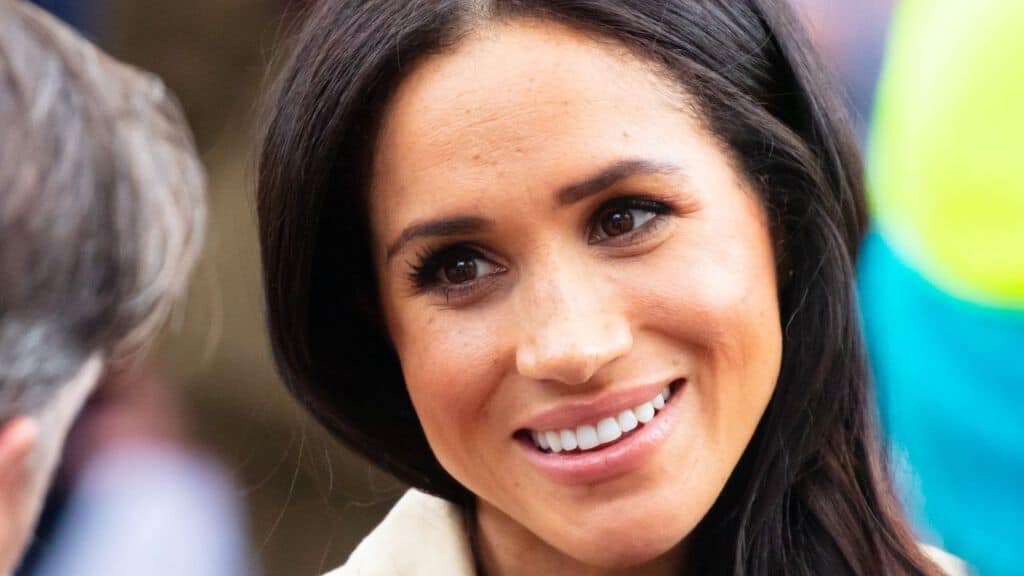 primo piano di meghan markle