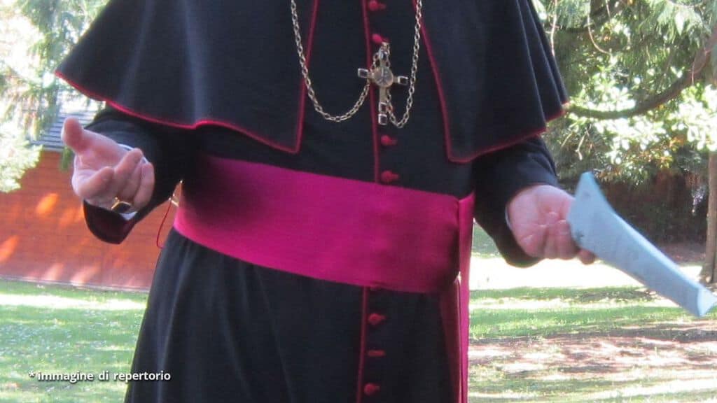 monsignore immagine di repertorio