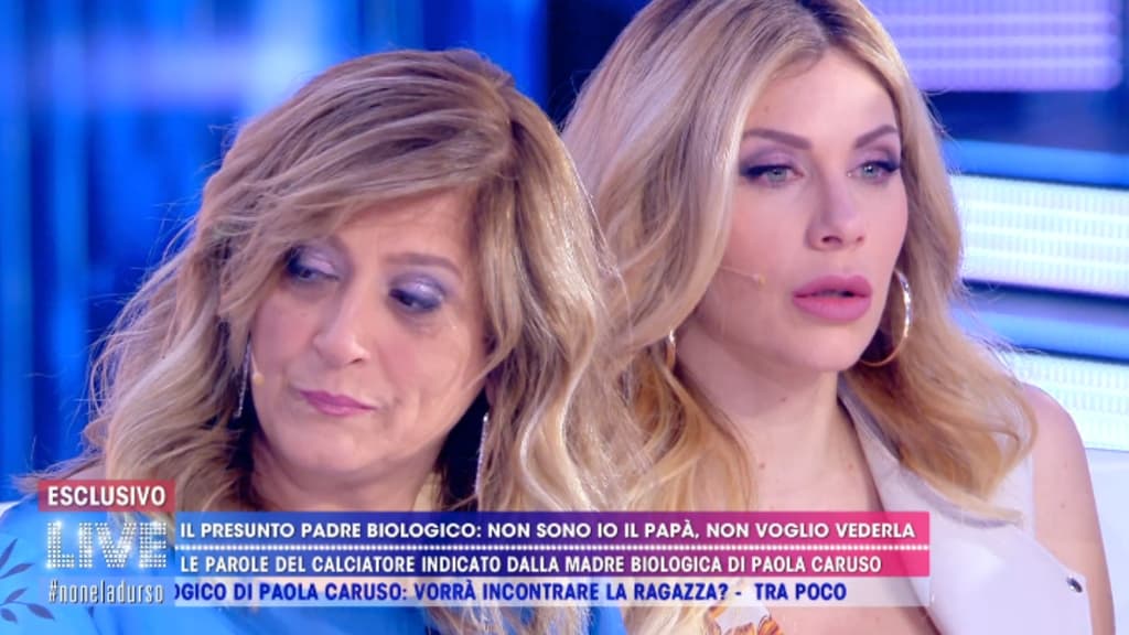 imma e paola caruso a live non è la d'urso