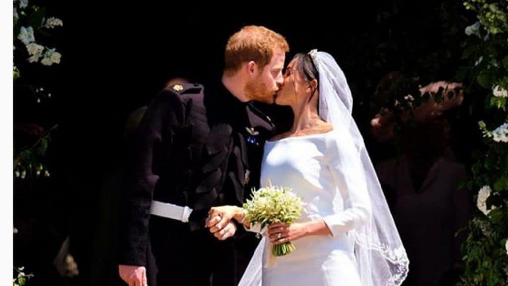 Il bacio di Harry e Meghan dopo il sì