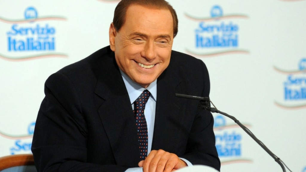 Silvio Berlusconi parla dopo l'intervento