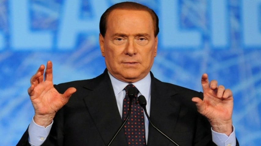 Silvio Berlusconi parla dopo l'intervento