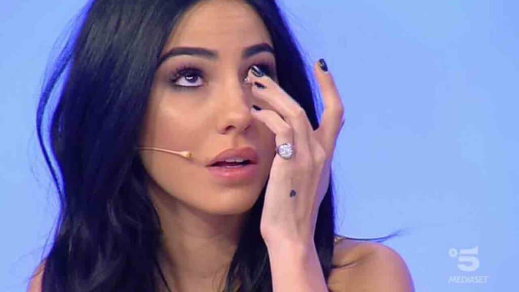 Lacrime per Giulia De Lellis