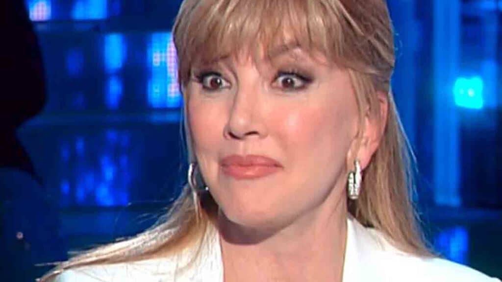 Primo piano di Milly Carlucci