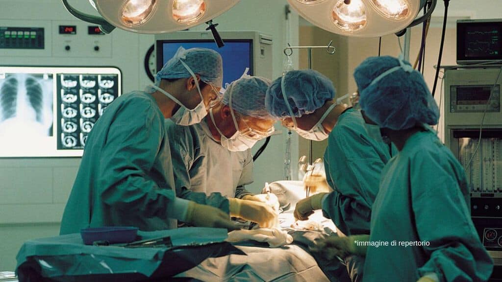 Operazione microchirurgia