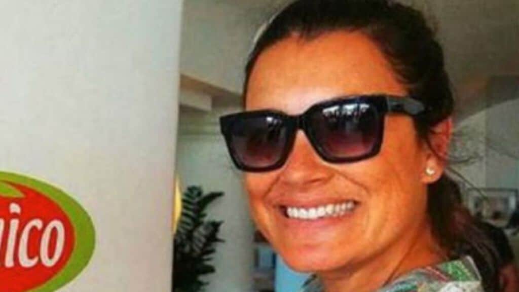 primo piano alena seredova sorridente