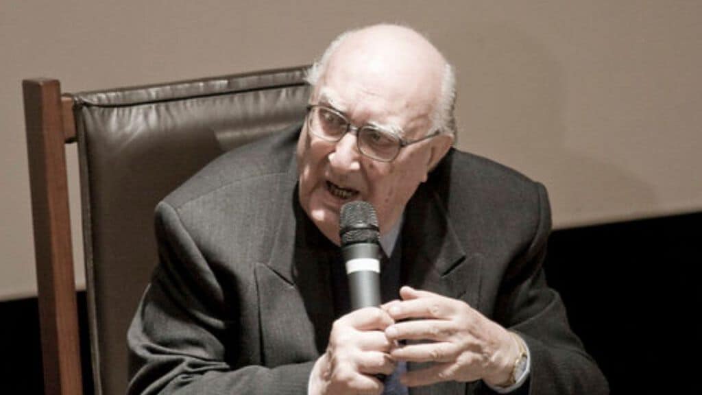 andrea camilleri in primo piano