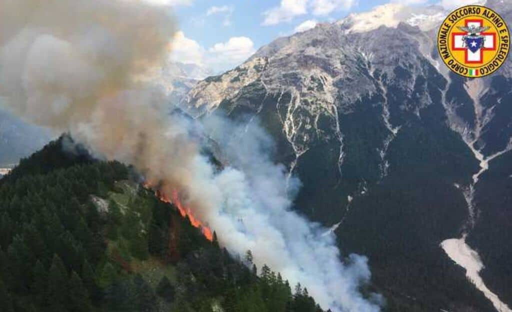 incendio a Cortina