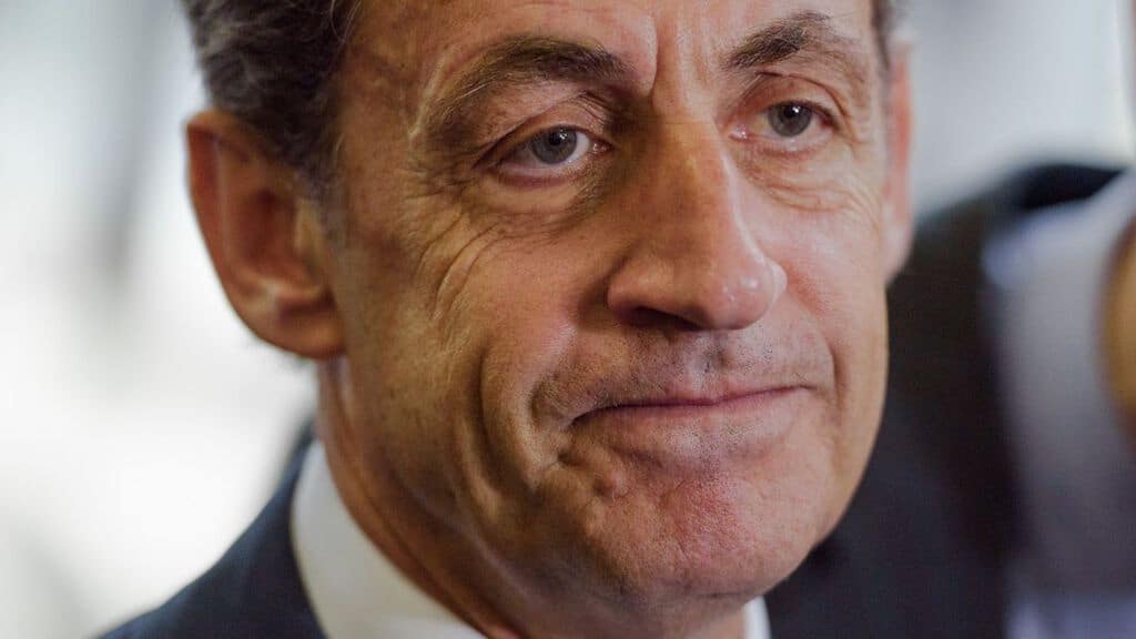 primo piano di nicolas sarkozy