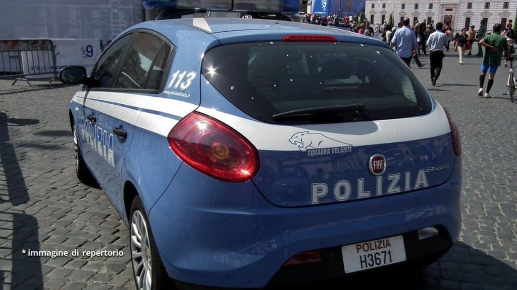 auto della polizia