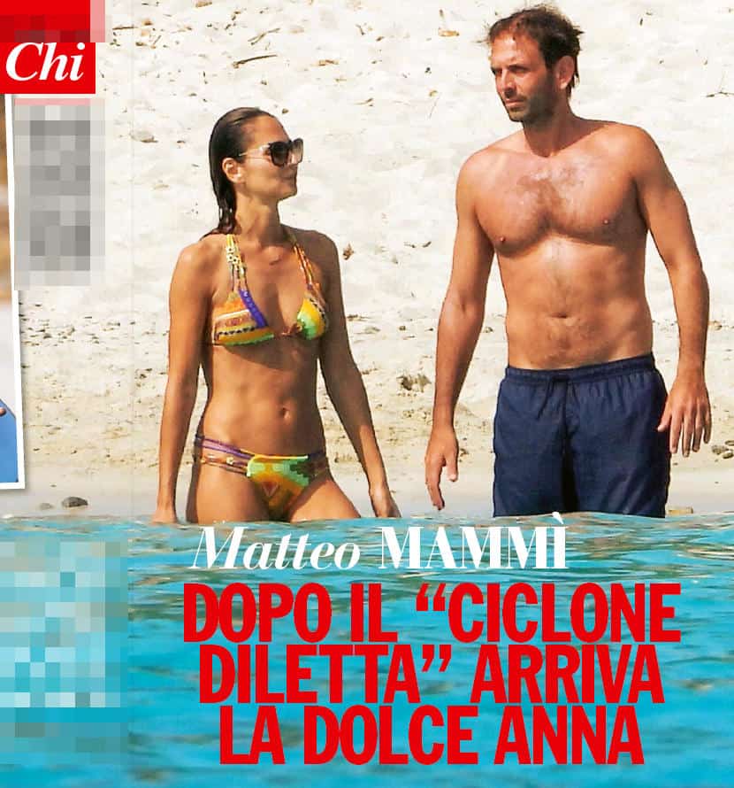 anna safroncik e matteo mammì in riva alla spiaggia