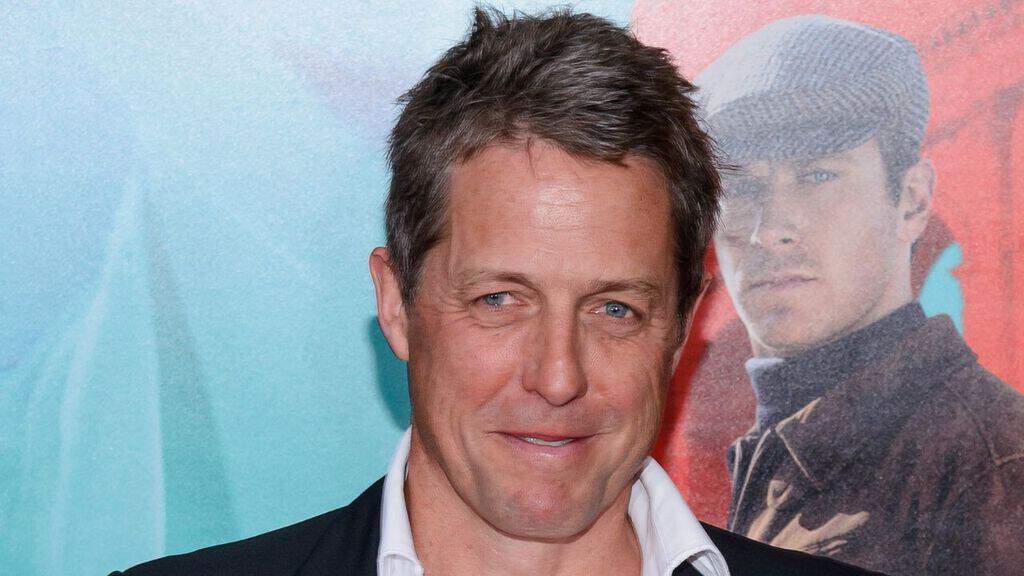 primo piano hugh grant