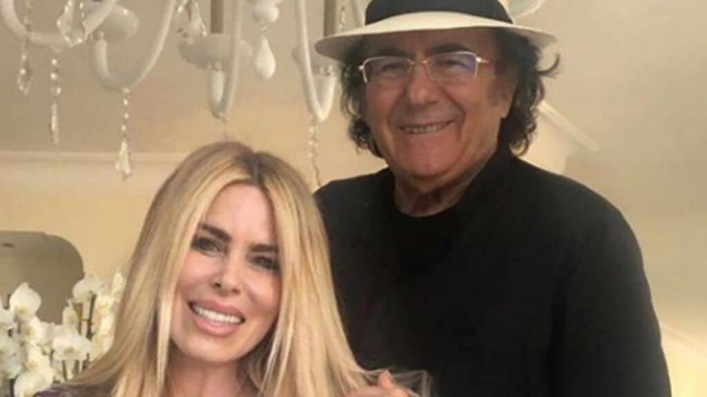 loredana lecciso seduta e al bano carrisi in piedi