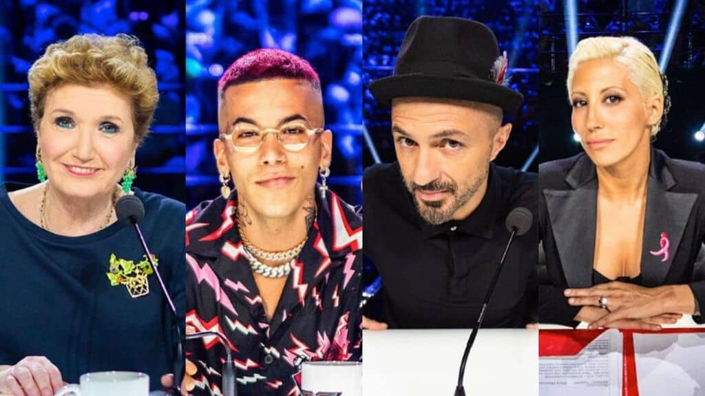 mara maionchi sfera ebbasta samuel e malika ayane dietro al banco della giuria di x factor