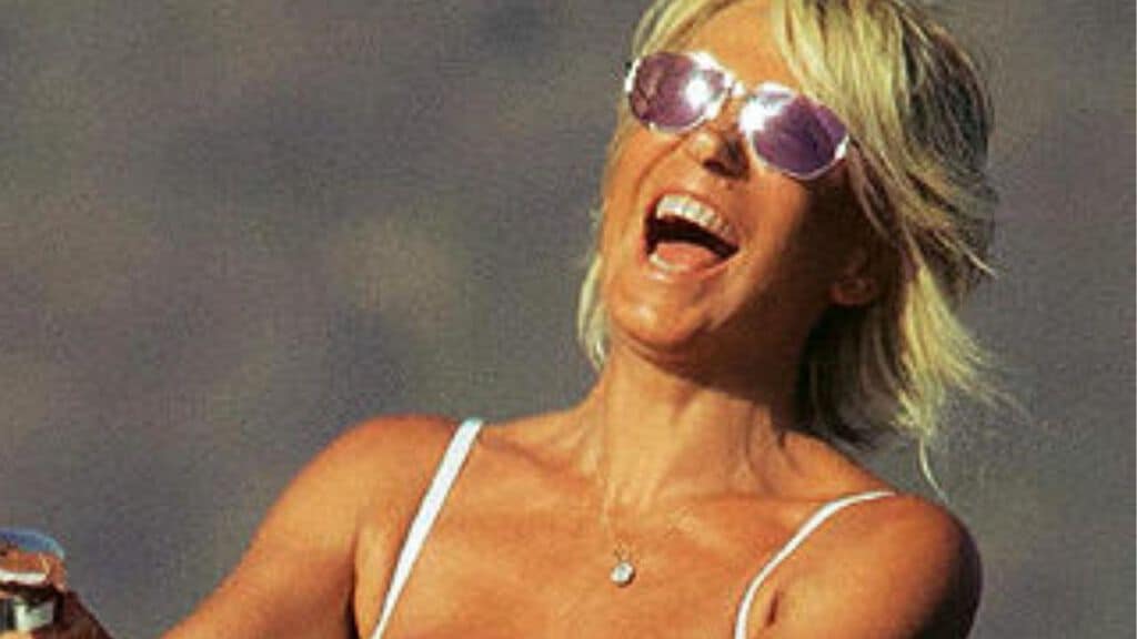 maria de filippi mentre ride