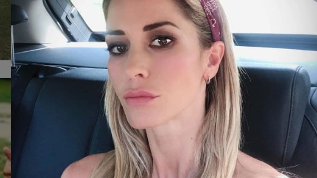 Elena Santarelli criticata per la magrezza, lei replica: "Prosciugata dal dolore"