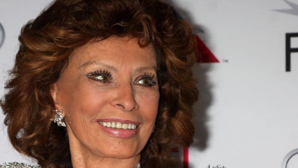 sophia loren in primo piano