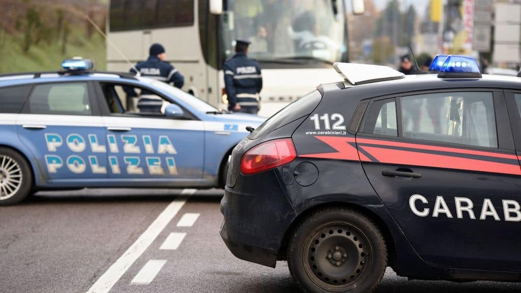 volante carabinieri polizia